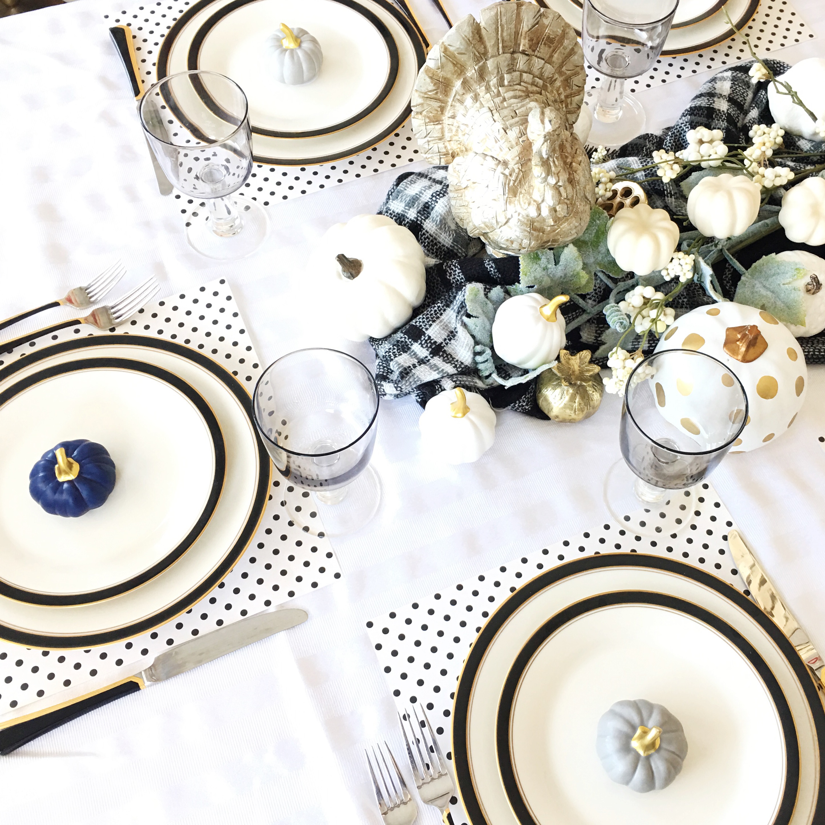 modern thanksgiving table-setting, table setting, tablescape, Thanksgiving table, thanksgiving centerpieces, fall tablsetting, fall tablescape, dinner party, modern tablescapes, blanket scarves, fun table center pieces, how to set a fun fall table, wedding china, black and white tablesetting, farmhouse tablesetting, farmhouse, Thanksgiving table, studio 5,