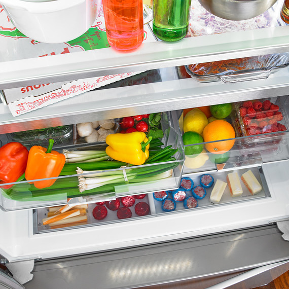 https://theglitzypear.com/wp-content/uploads/2019/05/refrigerator-crisper-drawers-whirlpool.jpg