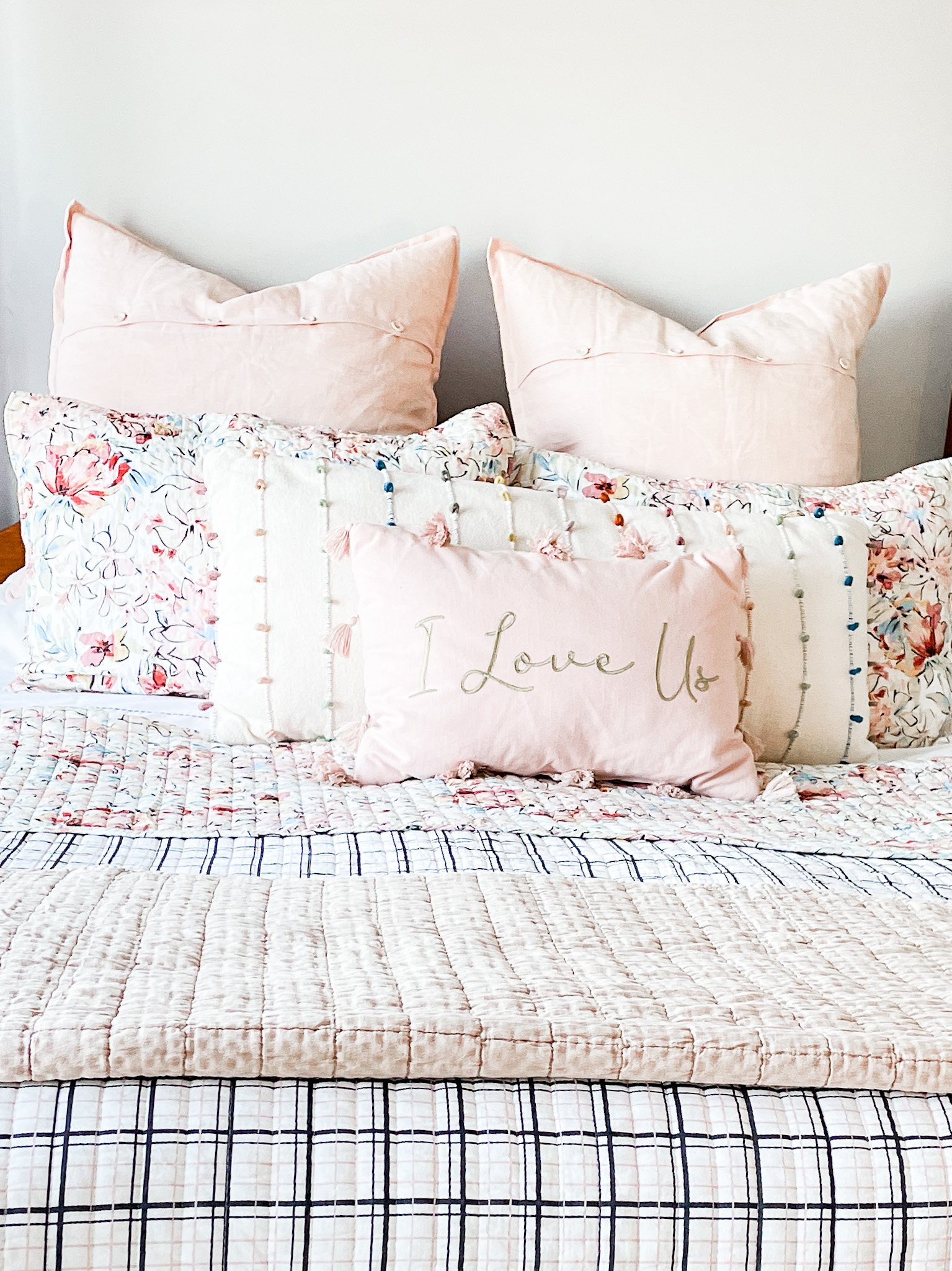 spring bedding pink quilts, pink pillows, valentines bedding spring cleaning