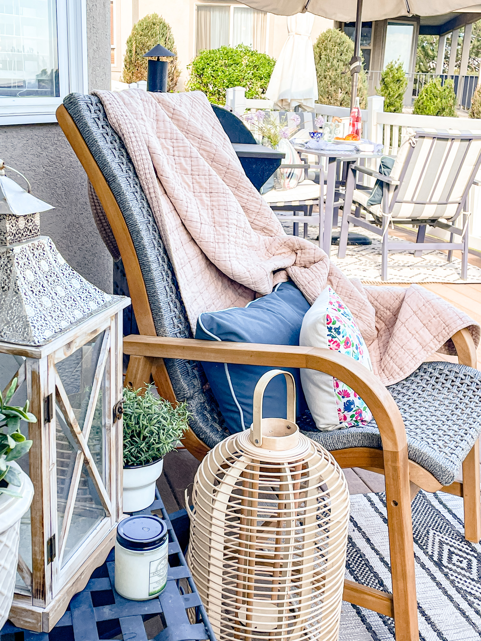 deck makeover, outdoor pillows, outdoor plants lanturns